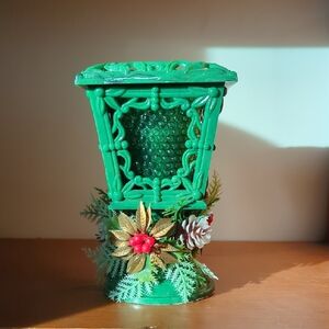 Vintage KitschGreen Poinsettia Candle Lamplighter